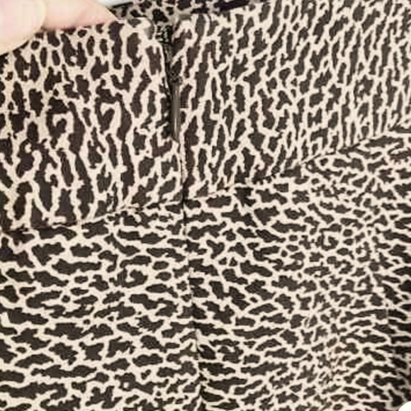 Loft Cotton Silk Blend Tan Brown Animal  Leopard Print Pencil Skirt Size 4P - Picture 7 of 9